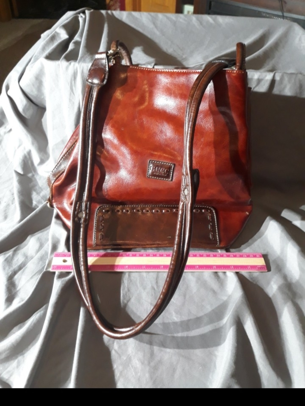 Leather Shoulder Bag in Brown - Classic Women's Tote